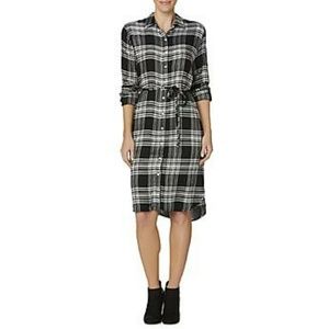 Simply Styled Plaid Shirtdress
